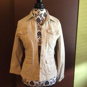 Cute beige fitted jacket